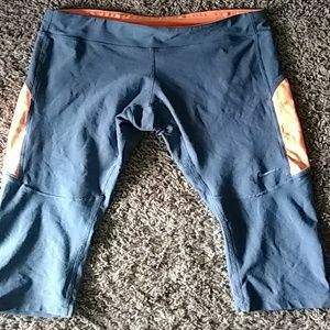 Nike crop leggings